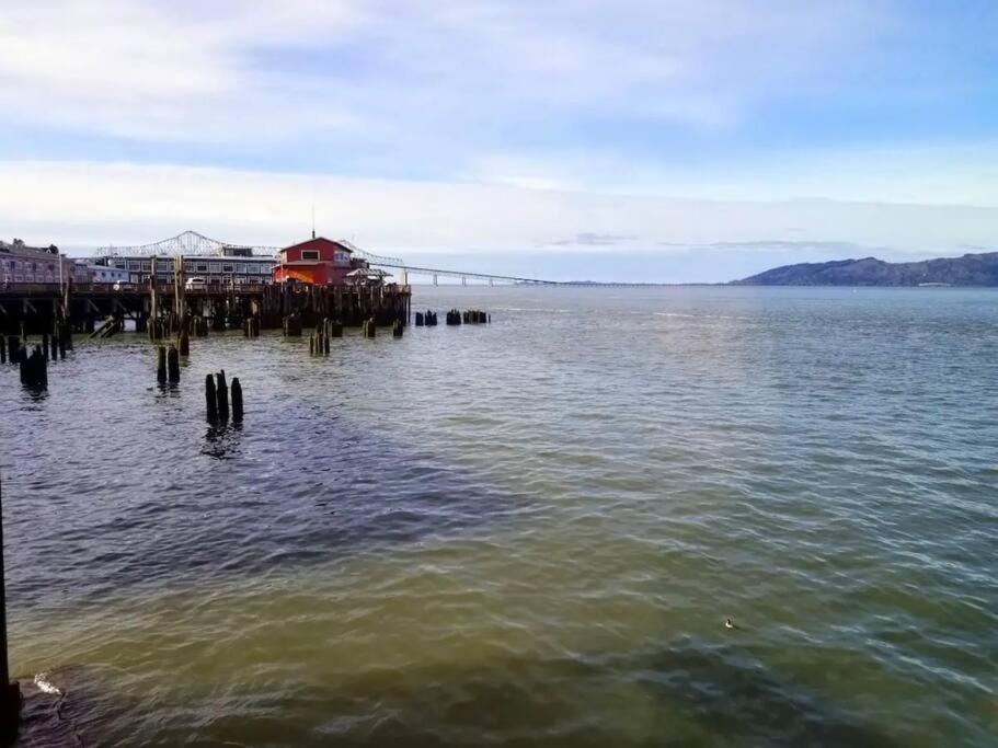 Сasa de vacaciones Tiki Escape W/ Amazing Mountain And Marsh Backdrop *